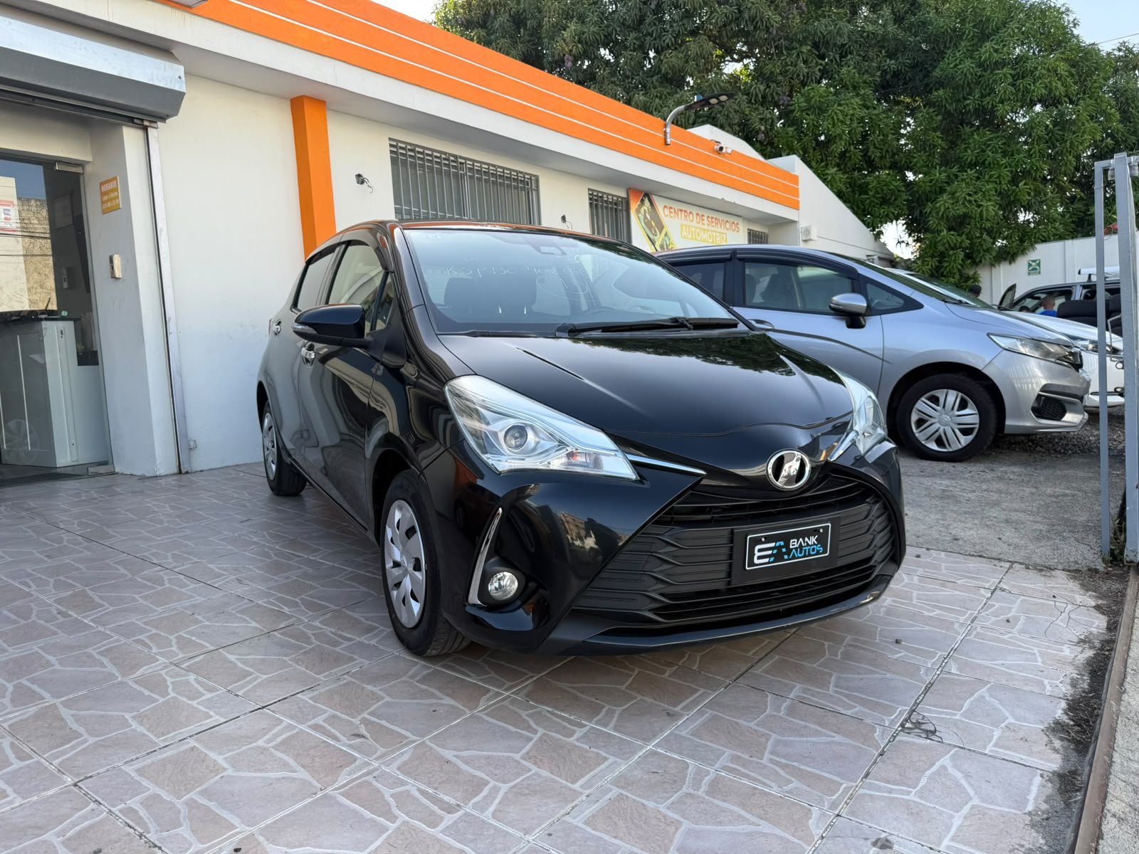 TOYOTA VITZ 2020